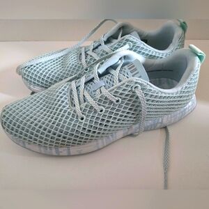 Light Blue Mesh Runners